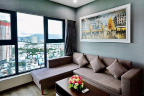 Lovely 3-bedroom condo, a minute walk to the beach